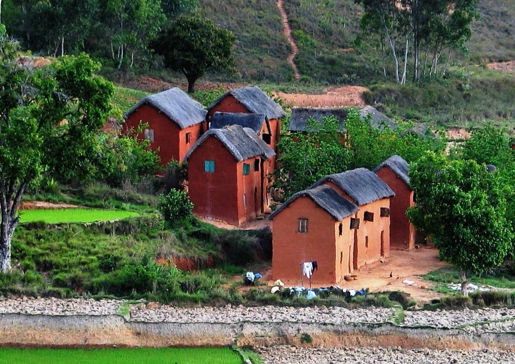 Tandroka – maisons Traditionnelles Malagasy